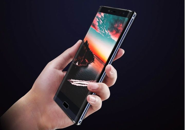 MAZE Comet: Leather Back and 18:9 Display - Price, Specs, Performance
