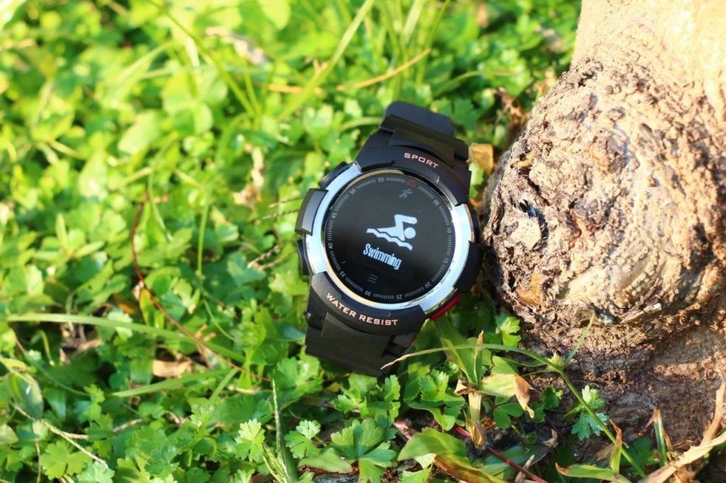 No.1 F6 First Review: IP68 SmartWatch with 50 days of Battery Life