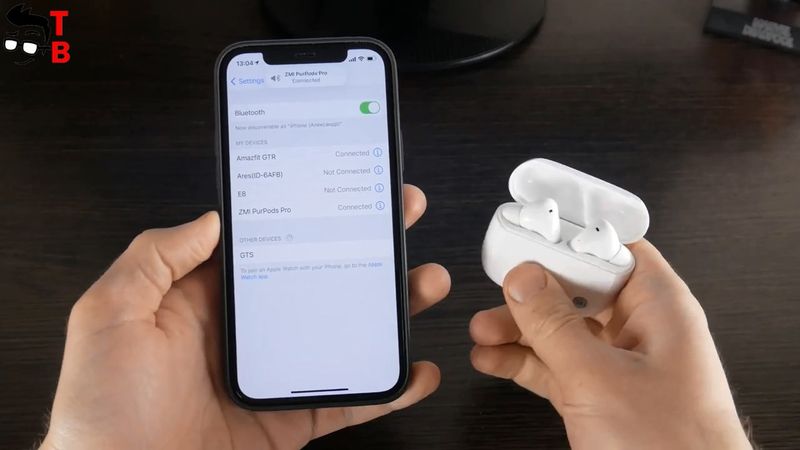 So, I think you will agree with me that ZMI PurPods Pro look similar to Apple AirPods, but this is more an advantage than a disadvantage for me because I like its simple and clean design.