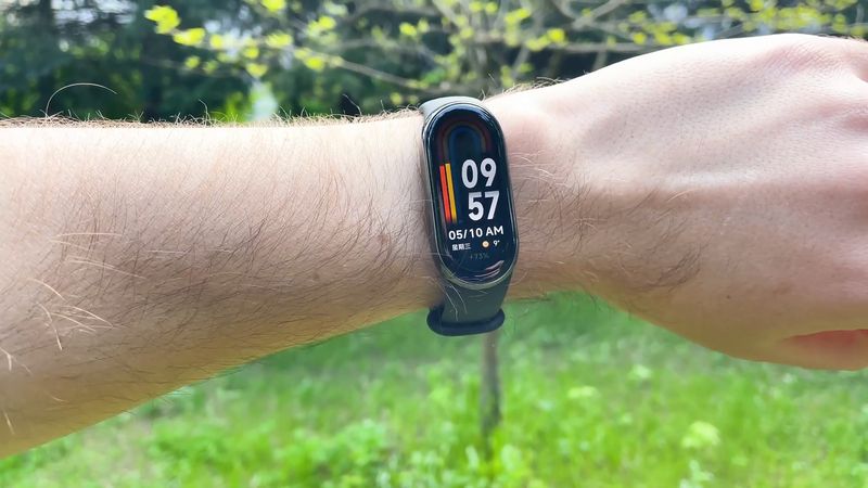 Not just on the arm: Xiaomi shows how the Xiaomi Smart Band 8 can