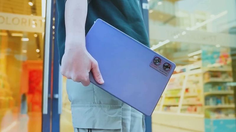 Oukitel OT8 PREVIEW: You Can Do Almost Everything On This Tablet!
