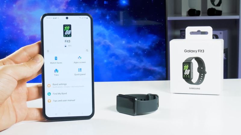 Why I Would Choose the Samsung Galaxy Fit3 Over the Xiaomi Smart Band 8